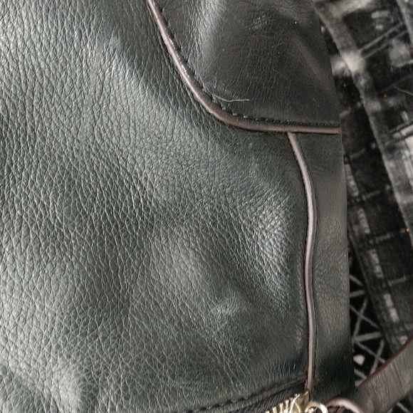 B makowsky black leather purse - Picture 3 of 13